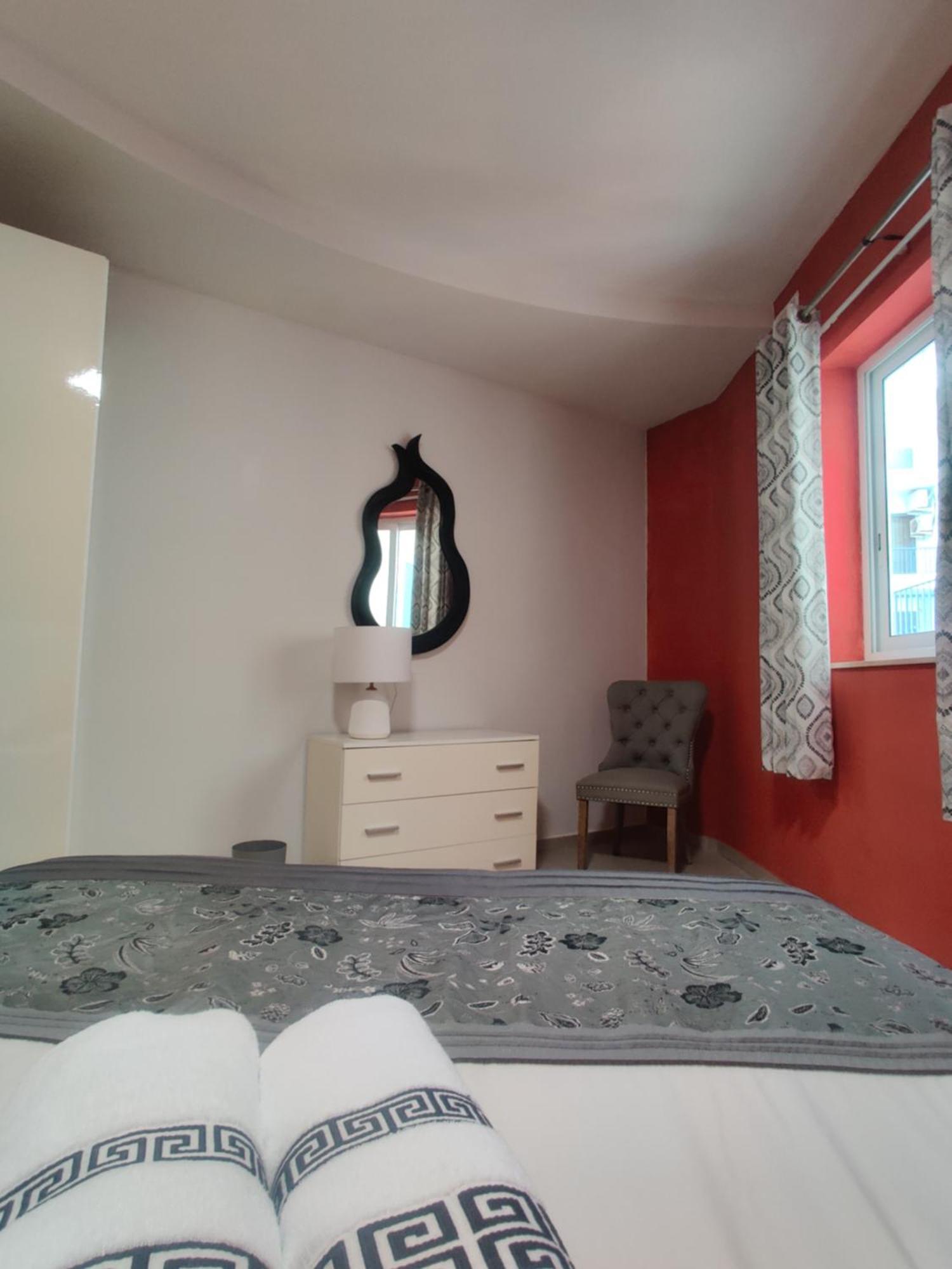 Depiro Point Deluxe - Modern, Designer Apartment 2 Minutes Away From Popular Sliema Seafront Екстериор снимка