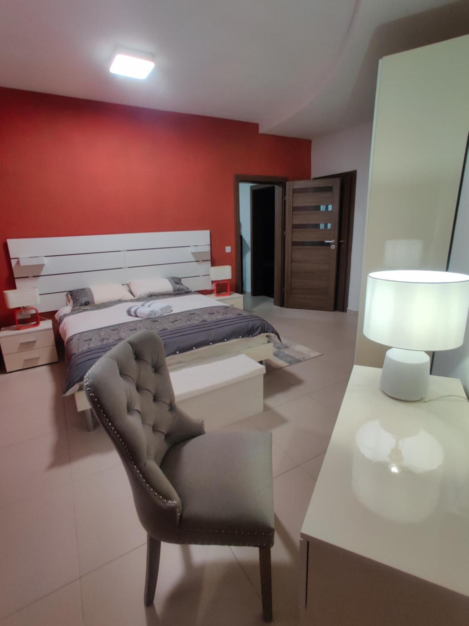 Depiro Point Deluxe - Modern, Designer Apartment 2 Minutes Away From Popular Sliema Seafront Екстериор снимка